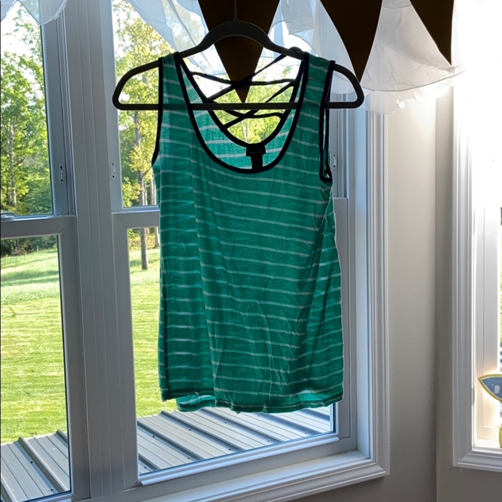 cross back tank top